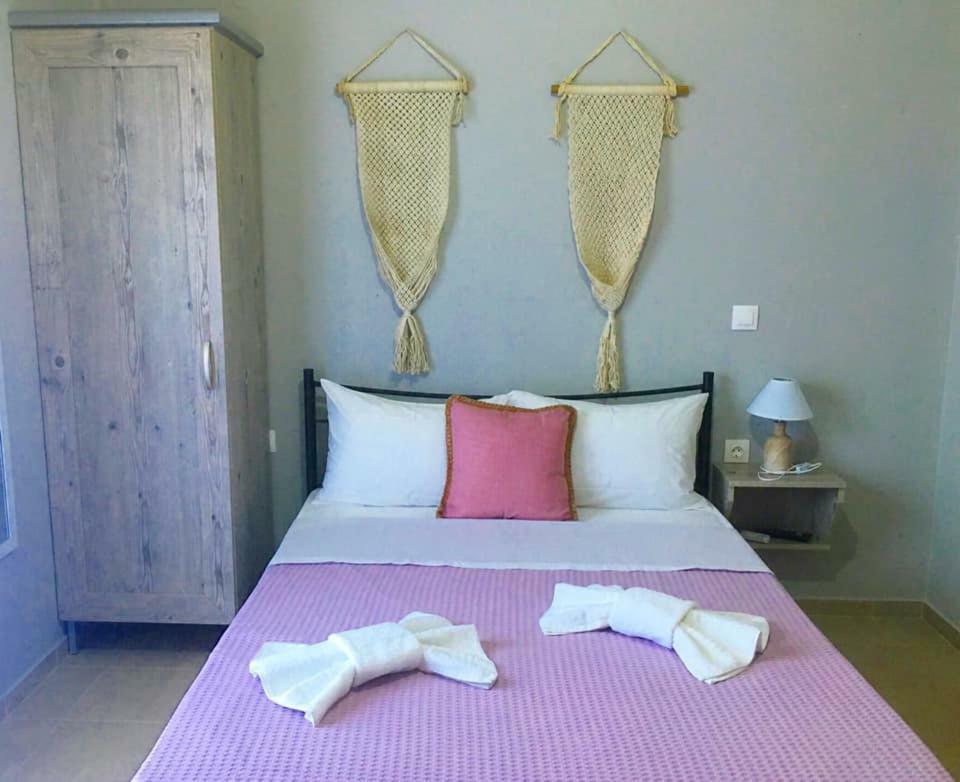 Almira - Rooms To Let Νέα Ρόδα Εξωτερικό φωτογραφία